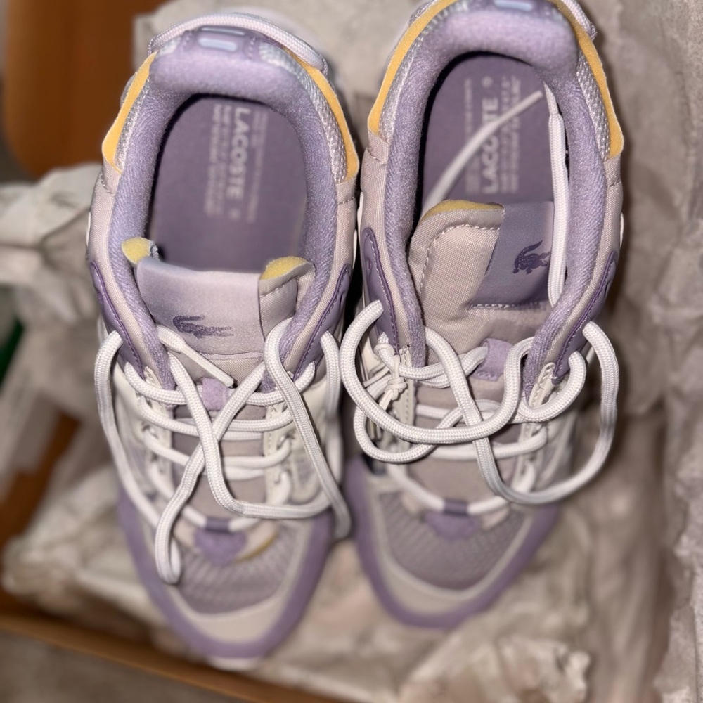 Lacoste Sneakers sz 8.5 - Picture 6 of 8